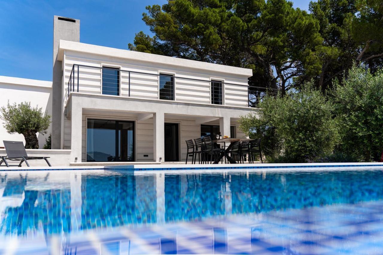 Seaside Luxury With A Swimming Pool Sumartin, Brac - 5639 Villa Sumartin